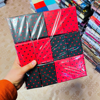 جعبه گوشواره ای هاردباکس مناسب برای مدال و نیمست