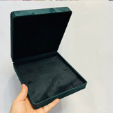 نمای پشت جعبه سرویسی مخمل